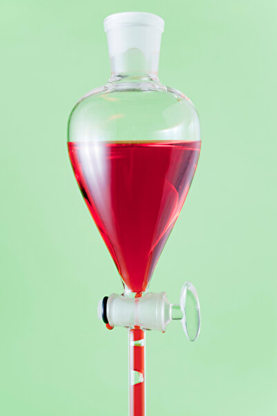 Mr. Crowley Ayırma Hunisi 250 ml Cam Musluk Armudi Tip Plastik Kapaklı (PP)