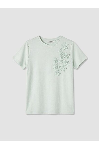 LC Waikiki Nevavm Women's T-Shirt with Oval Collar and Floral Embroidery