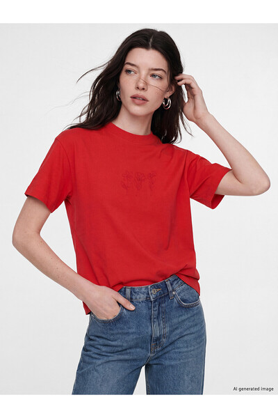 LC Waikiki Nevavm Flower Embroidered 100% Cotton Women's T-Shirt with a Diffe...