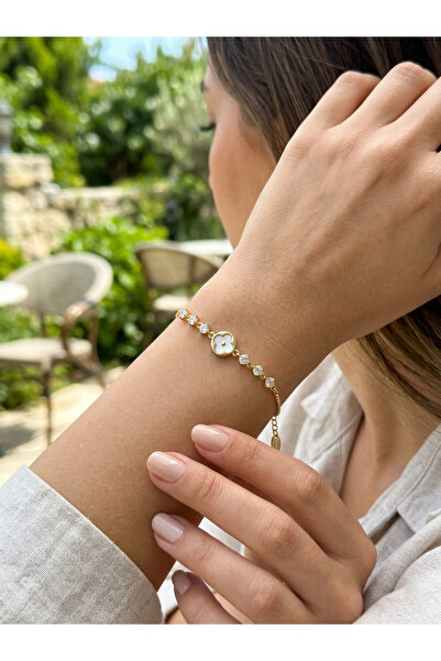 MuseumofYou White Enamel Clover Detailed Zircon Stone Fine Bracelet.