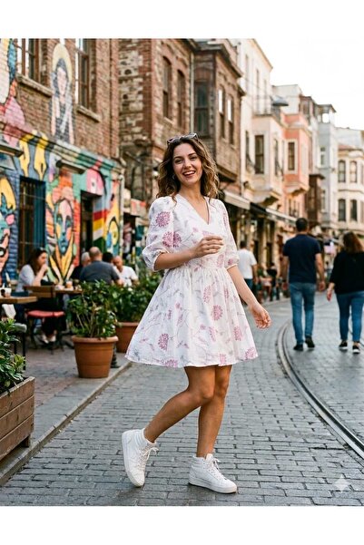 Kutaf Kadın Beyaz Pembe Çiçek Desenli Astarlı V Yaka Mini Elbise