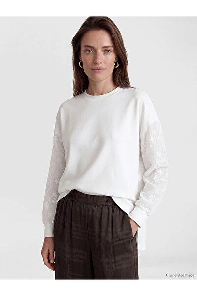 LC Waikiki White Soft Touch Oversize Women's Sweatshirt Tunic