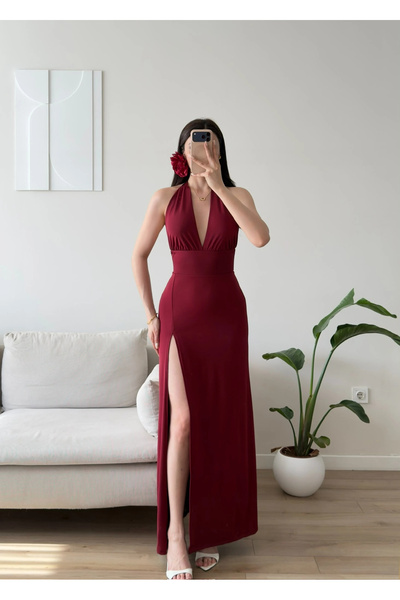 Zoom Butik Halter Yaka Sırt Bağlamalı Yırtmaçlı Maxi Elbise - BORDO