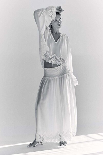 H&M Lace-trimmed smocked skirt