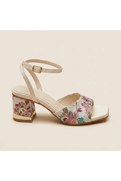 Letafia Valley Ethnic Pattern Ankle Strap Gold Detailed Thick Heeled Shoes