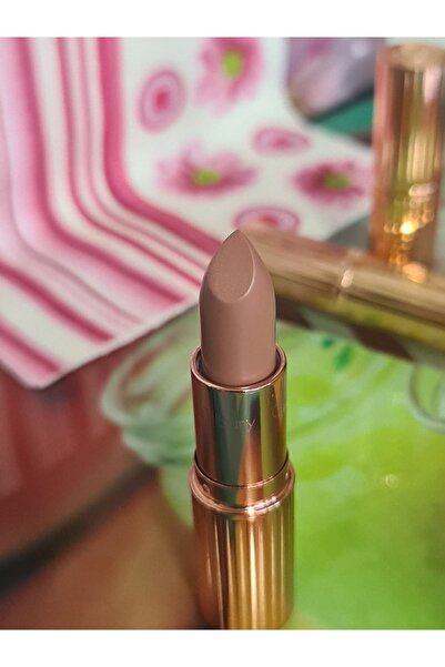 charlotte tilbury στερεή θερμότητα