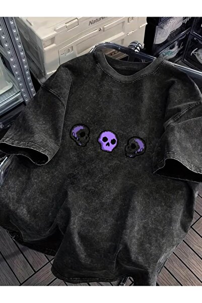 bellanova "Black Oversized T-Shirt with Wear – Street Fashion"