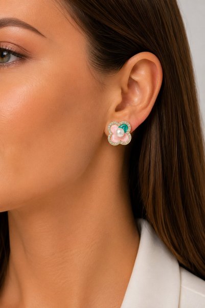 serelya Brass Pink Enamel Pearl Detailed Zircon Stone Artistic Portrait Clover Model Gold Color Women's Earrings