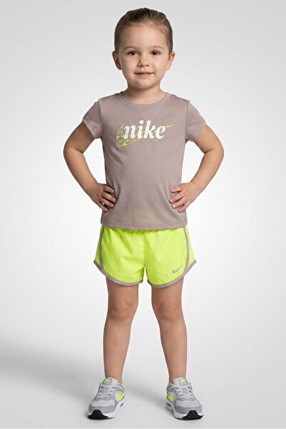 Nike Toddlers Girl 2 Pieces Brand Logo T-Shirt And Short Set, Multicolor