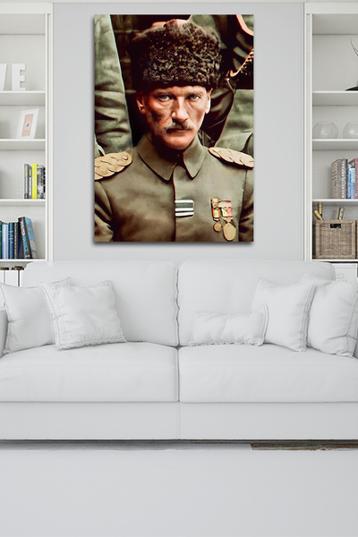 Atatürk Üniformalı Cam Tablo 09