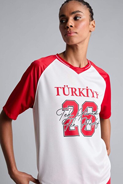 DeFacto Oversize Crew Neck Digital Turkey Printed Sportsman Jersey Fabric Sho...