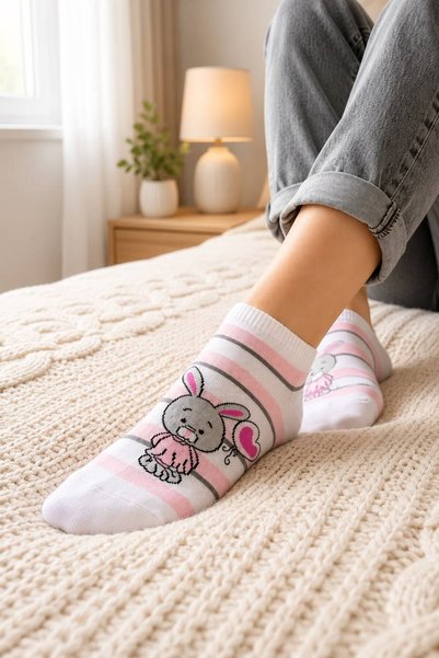 AYKUT Women's Cute Rabbit Patterned Cotton Bootie Socks – Casual Comfort and Stylish Design