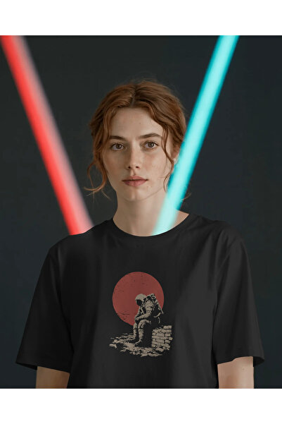 buzagi Astronaut Regular Unisex Black T-Shirt