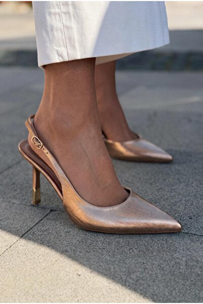 I Love Shoes حذاء نسائي من سوريل مصنوع من الجلد البرونزي اللامع