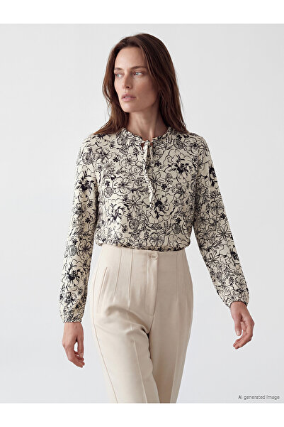 LC Waikiki Özmarka New Season Tie Neck Floral Blouse