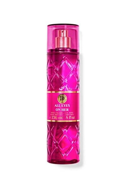 Bath & Body Works كل العيون عليها رذاذ عطرها الرائع