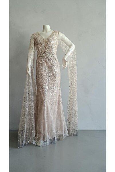 ceneric Mermaid Evening Gown (Fish Tail Style) for a Luxurious Look