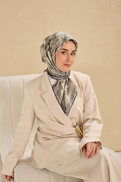Silk Home وشاح حرير تويلي كبير بنقشة زهور رمادي 90x90