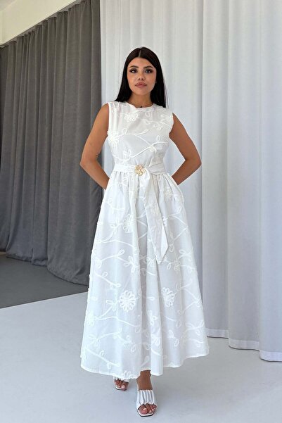 Mine Tan Butik Αμάνικο φόρεμα με λεπτομέρεια χρυσής ζώνης και σούρα στη μέση ...