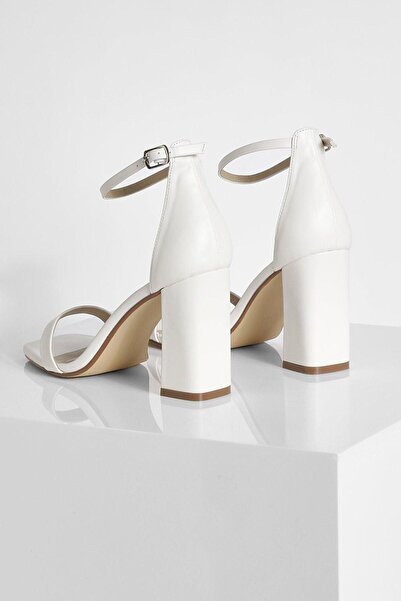 NO BRAND Sandale elegante albe cu toc lat, clasice, din piele, Boohoo 40