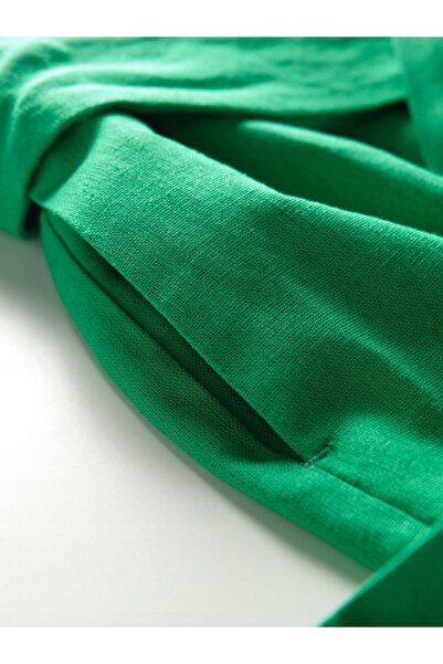 NO BRAND Salopetă verde din viscoză, cu picior 7/8, decolteu petrecut, Reserv...