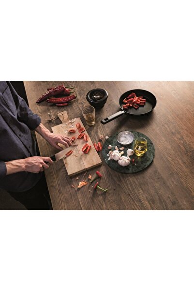 FiSKARS Cuțit de bucătar cu lamă rigidă 17 cm pentru carne, pește, tăierea le...