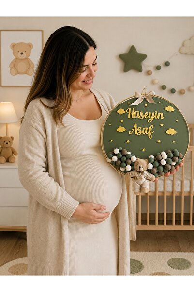 Pırıltılı Dizaynlar Kişiye Özel İsimli Yuvarlak Bebek Kapı Süsü – Ayıcıklı Ye...