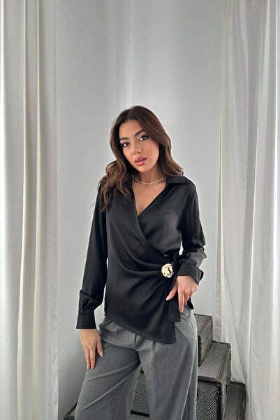 Moda Days Γυναικεία μαύρη σατέν μπλούζα με γιακά, διπλό κουμπί, λεπτομερής λε...