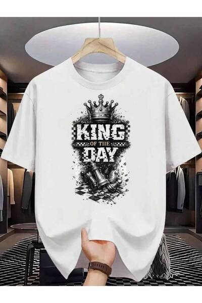 29CUN تي شيرت رجالي من King Of The Day |   طباعة بنمط التاج وقطع الشطرنج، نقي...