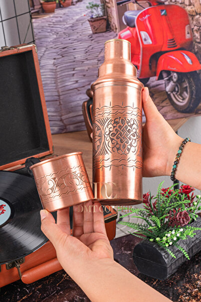 DMT COPPER HOME قارورة ماء نحاسية مصنوعة يدويًا بنسبة 100% سعة 950 مل |   سطح...