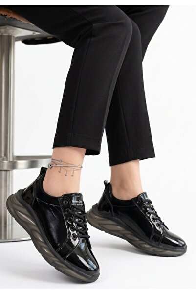 DMR Elegance Piona Black Patent Leather Green Sole Sneakers
