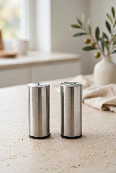 ÖzSa Home 2-Piece 18/10 Stainless Steel Salt and Pepper Shakers