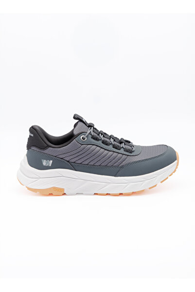 BATA Outdoor Trail Sneakers