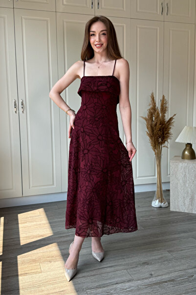 Dilay Gökoğlu Butik Λεπτομερές φόρεμα μίντι με λουράκια στο στήθος, γκλίτερ κ...