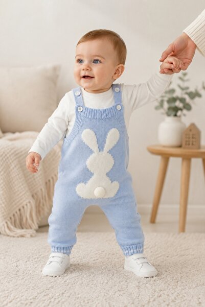 Pure Boutique Set salopeta tricotata bleu cu iepuras si bluza crem pentru beb...