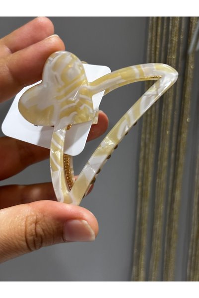 MODA Heart-Shaped Acetate Hair Clip with Cream Marble Pattern