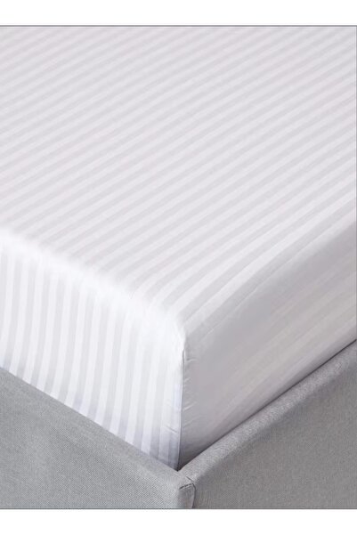 MAXQON ® Deep Fitted Bed Sheet with Pillow Covers, Color White