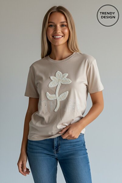 Trendy Design Tricou Damă „STRONG” cu Aplicație Florală și Strasuri – Energie...