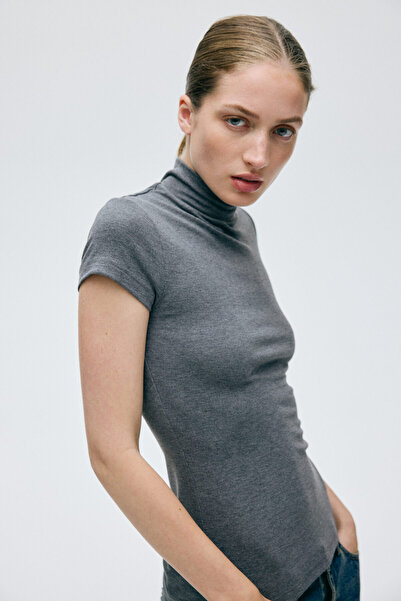 H&M Yarım Balıkçı Yakalı Viskoz Üst