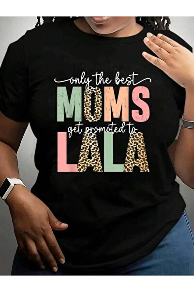 23ERVA تي شيرت بطباعة جرافيكية باللون الأسود بعبارة "Great Moms Get Promoted ...