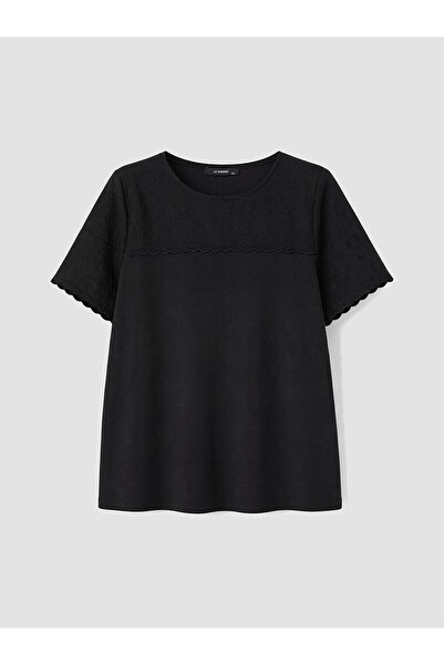 LC Waikiki Trendlucky Plus Size Oval Neck Embroidered Blouse with Difference