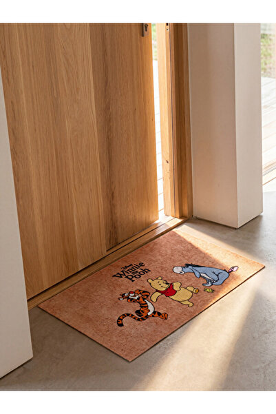 LC Waikiki Rmz Gi̇yi̇m Farkiyla Winnie the Pooh Printed Door Mat 45X75 cm