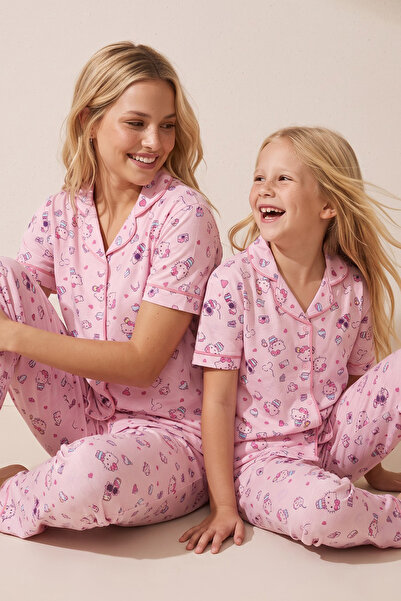 Siyah İnci Hello Kitty Lisanslı %100 Pamuk Pembe Çok Renkli Düğmeli Biyeli Pijama Takım 26120451