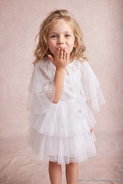 TRENDYOLKIDS فستان منسوج بعباءة بيضاء للفتيات مكون من قطعتين TKDSS26EL00059