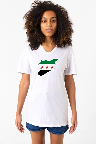 Tshirthane تيشيرت نسائي أبيض برقبة على شكل حرف V بعلم سوريا الجديد
