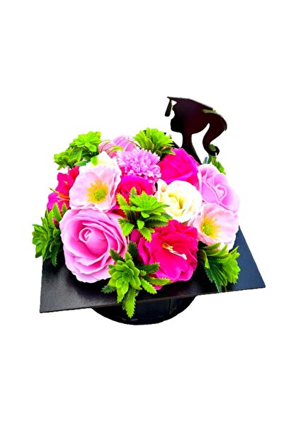 velve Aranjament floral pentru absolvire, cutie in forma de toca, cu topper a...