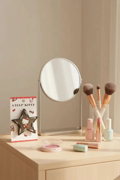 Hello Kitty Lisanslı Saç Tokası – Yıldız Formlu & İkonik Figürlü Toka