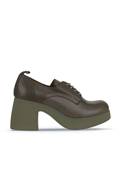 Bueno Shoes حذاء بكعب نسائي من الجلد الكاكي 01wz7003