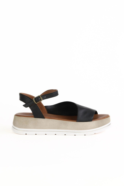 Bueno Shoes Sandale plate de damă din piele neagră 01we3401