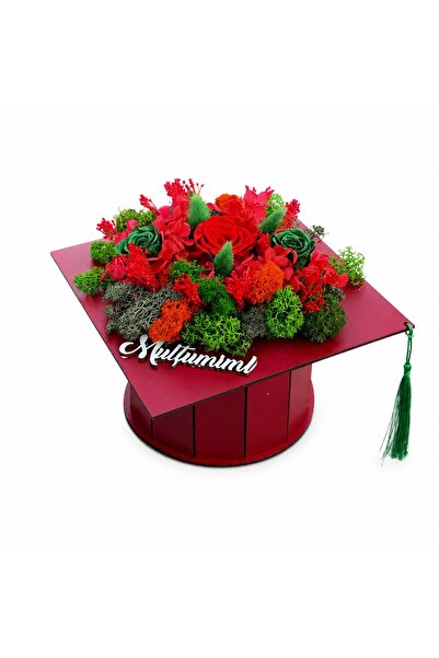 velve Aranjament floral absolvire in forma de toca rosie Graduate cu trandafi...